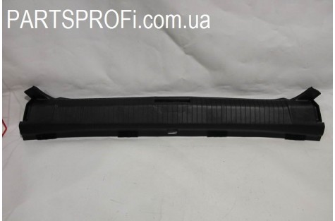 Накладка (облицовка) задней панели багажника Нексия GM