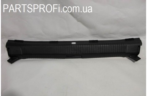 Накладка (облицовка) задней панели багажника Нексия GM