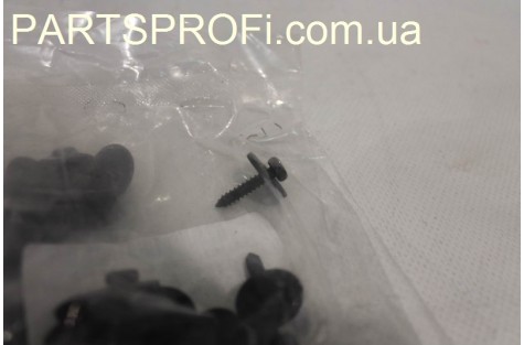 Винт подкрылка шуруп